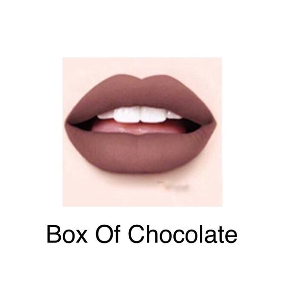 L'Oreal Infallible Pro Matte Lipstick in Assorted Shades Les Chocolate - Picture 4 of 5